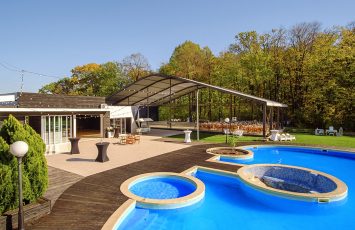 Nunta la padure piscina TreeHouse Lagoon