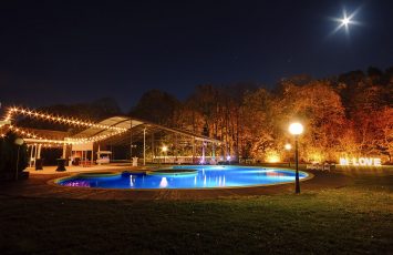Nunta la padure piscina TreeHouse Lagoon
