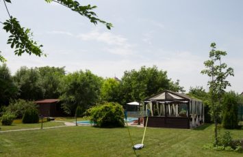 Petreceri de copii, locatii, locatie cu piscina - TreeHouse Lunguletu 11