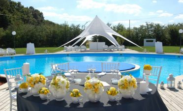 Nunta in natura, in aer liber, la piscina si padure, locatii de nunti in natura, locatie nunta in aer liber
